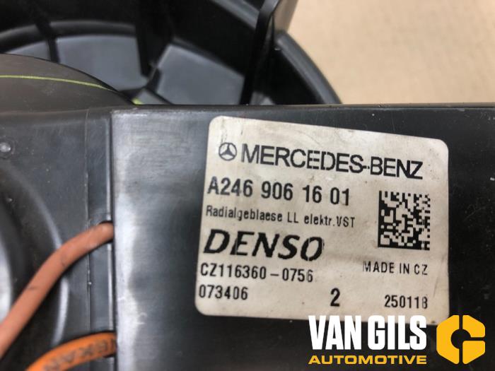 Motor de ventilador de calefactor de un Mercedes-Benz B (W246,242) 2.1 B-220 CDI BlueEFFICIENCY, B-220d 16V 2018