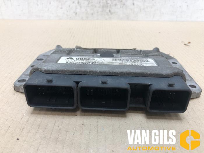 Used Engine management computer Renault Megane II (BM/CM) 1.4 16V 98 Price € 150,00 Margin scheme offered by Van Gils Automotive
