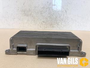 Gebrauchte Radioverstärker Audi A4 Avant Quattro (B8) 3.0 TDI V6 24V Preis auf Anfrage angeboten von Van Gils Automotive