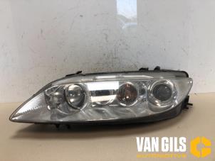 Używane Reflektor lewy Mazda 6 (GG12/82) 2.0 CiDT HP 16V Cena € 65,00 Procedura marży oferowane przez Van Gils Automotive