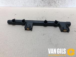 Used Fuel injector nozzle Renault Clio II (BB/CB) 1.2 Price € 50,00 Margin scheme offered by Van Gils Automotive
