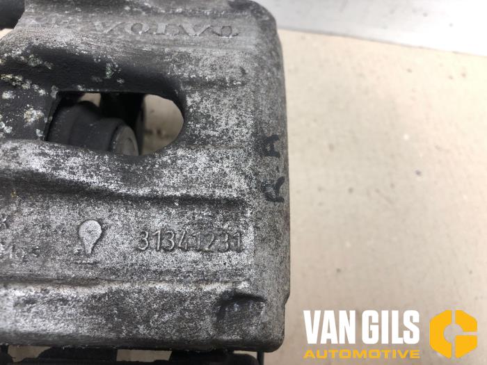 Bremszange rechts hinten van een Volvo V40 (MV) 1.5 T3 16V Geartronic 2018