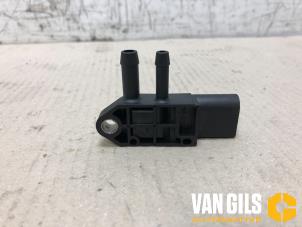 Map Sensor (Einlasskrümmer) van een Audi A4 Avant Quattro (B8) 3.0 TDI V6 24V 2008