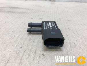 Map Sensor (Einlasskrümmer) van een Audi A4 Avant Quattro (B8) 3.0 TDI V6 24V 2008