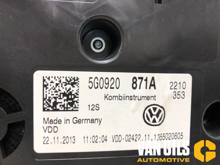 Tacho - Kombiinstrument KM van een Volkswagen Golf VII Variant (AUVV) 2.0 TDI 150 16V 2014