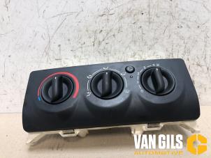 Used Heater control panel Renault Clio II (BB/CB) 1.2 16V Price € 50,00 Margin scheme offered by Van Gils Automotive