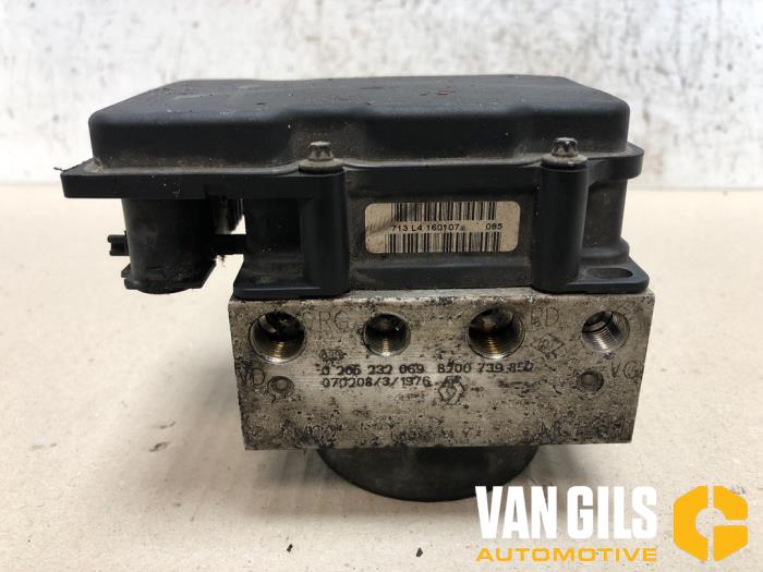 Used ABS pump Renault Twingo (C06) 1.2 Price on request offered by Van Gils Automotive