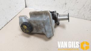 Używane Glówny cylinder hamulcowy Volkswagen Golf VII (AUA) 1.6 TDI BlueMotion 16V Cena na żądanie oferowane przez Van Gils Automotive