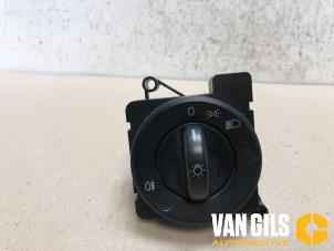 Usados Interruptor de luz Mercedes Citan (415.6) 1.5 108 CDI Precio € 30,00 Norma de margen ofrecido por Van Gils Automotive