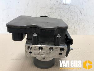 Used ABS pump Mercedes Vito Tourer (447.7) 2.0 116 CDI 16V Price € 149,99 Margin scheme offered by Van Gils Automotive