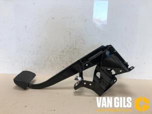 Used Brake pedal Mercedes Vito Tourer (447.7) 2.0 116 CDI 16V Price € 82,00 Margin scheme offered by Van Gils Automotive