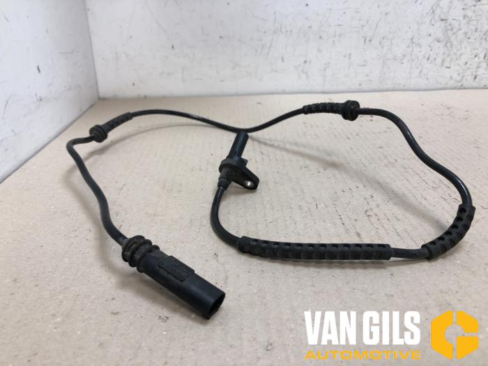Begagnade ABS-sensor BMW 5 serie (F10) 528i 24V Pris € 35,00 Marginaltabell erbjuds av Van Gils Automotive