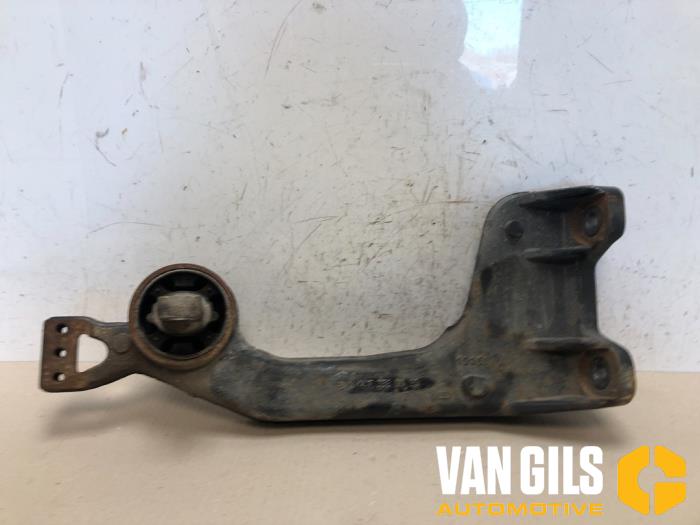 Used Engine mount Mercedes Vito Tourer (447.7) 2.0 116 CDI 16V Price € 55,00 Margin scheme offered by Van Gils Automotive