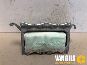 Used Knee airbag, right Ford Focus 2 1.6 16V Price € 75,00 Margin scheme offered by Van Gils Automotive