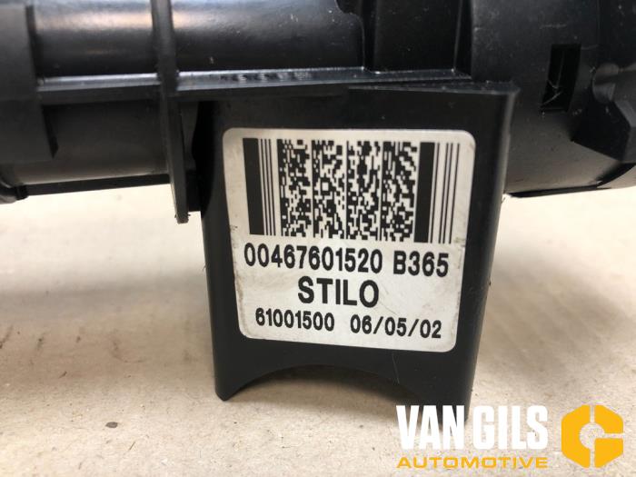 Cerradura de contacto y llave de un Fiat Stilo (192A/B) 1.2 16V 5-Drs. 2002