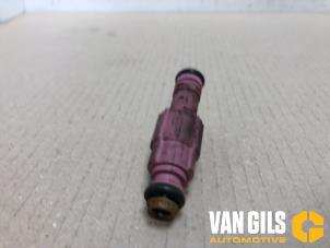 Usagé Injecteur (injection essence) Ford Fiesta 4 1.3i Prix € 30,00 Règlement à la marge proposé par Van Gils Automotive