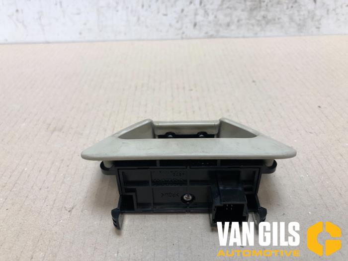 Gebrauchte Handbremse Schalter Volvo XC60 I (DZ) 2.0 D3 20V Preis € 30,00 Margenregelung angeboten von Van Gils Automotive