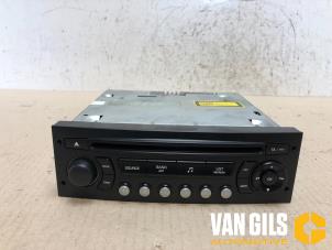 Usados Reproductor de CD y radio Citroen C4 Coupé (LA) 1.6 16V Precio € 75,00 Norma de margen ofrecido por Van Gils Automotive