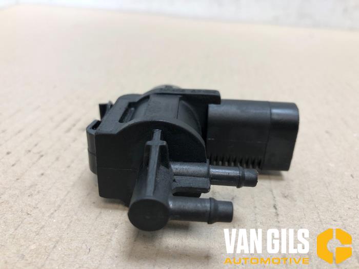 Sonstige van een Volkswagen Touran (1T1/T2) 2.0 TDI DPF Cross Touran 2009