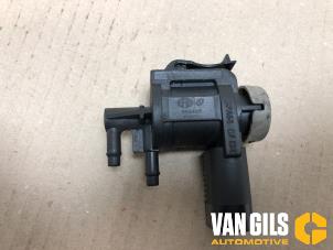 Sonstige van een Volkswagen Touran (1T1/T2) 2.0 TDI DPF Cross Touran 2009