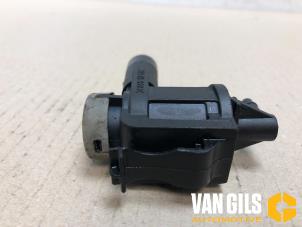 Sonstige van een Volkswagen Touran (1T1/T2) 2.0 TDI DPF Cross Touran 2009