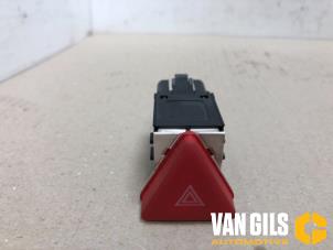 Usagé Bouton de warning Volkswagen Golf V (1K1) 1.4 TSI 122 16V Prix sur demande proposé par Van Gils Automotive