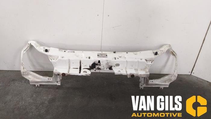 Używane Panel przedni Fiat Doblo Cargo (223) 1.3 D 16V Multijet Cena na żądanie oferowane przez Van Gils Automotive