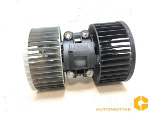 Usados Motor de ventilador de calefactor BMW 3 serie (E46/4) 316i Precio € 45,00 Norma de margen ofrecido por Van Gils Automotive