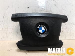 Usagé Airbag gauche (volant) BMW 7 serie (E65/E66/E67) 750i,Li 4.8 32V Prix € 75,00 Règlement à la marge proposé par Van Gils Automotive