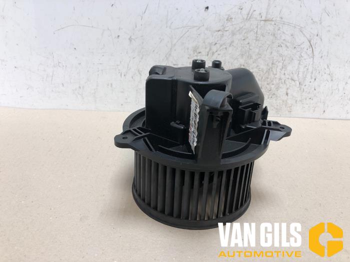 Heating and ventilation fan motor from a Fiat Idea (350AX)  2006