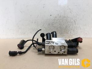 Used Hydraulic pump BMW 7 serie (E65/E66/E67) 750i,Li 4.8 32V Price € 150,00 Margin scheme offered by Van Gils Automotive