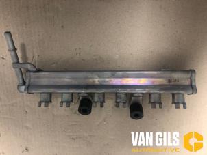 Used Fuel injector nozzle Toyota Aygo (B40) 1.0 12V VVT-i Price € 49,99 Margin scheme offered by Van Gils Automotive
