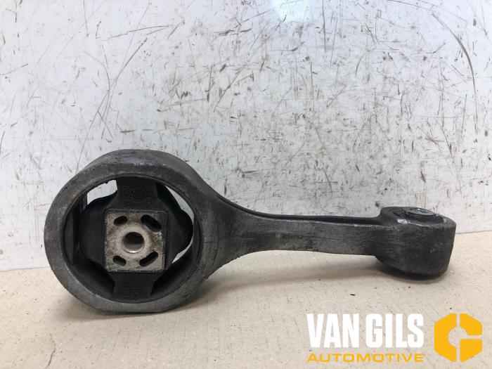 Used Engine mount Volkswagen Polo IV (9N1/2/3) 1.2 Price € 35,00 Margin scheme offered by Van Gils Automotive