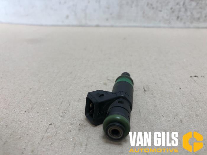 Injector (petrol injection) from a Ford Fusion 1.4 16V 2003