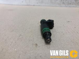 Usagé Injecteur (injection essence) Ford Fusion 1.4 16V Prix € 30,00 Règlement à la marge proposé par Van Gils Automotive
