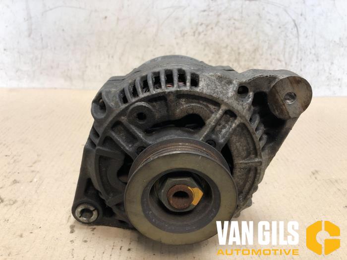Usagé Dynamo Honda Civic (MA/MB) 1.5i VTEC-E 16V Prix € 75,00 Règlement à la marge proposé par Van Gils Automotive