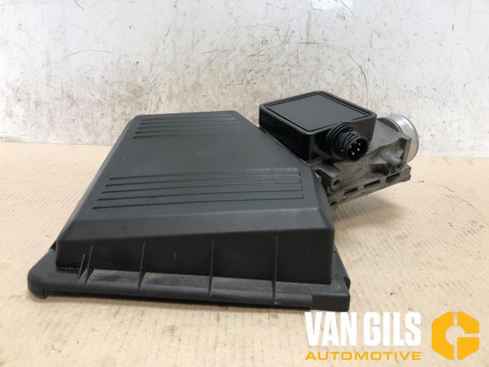 Begagnade Luftfilterhus BMW 3 serie (E36/4) 316i Pris € 55,00 Marginaltabell erbjuds av Van Gils Automotive