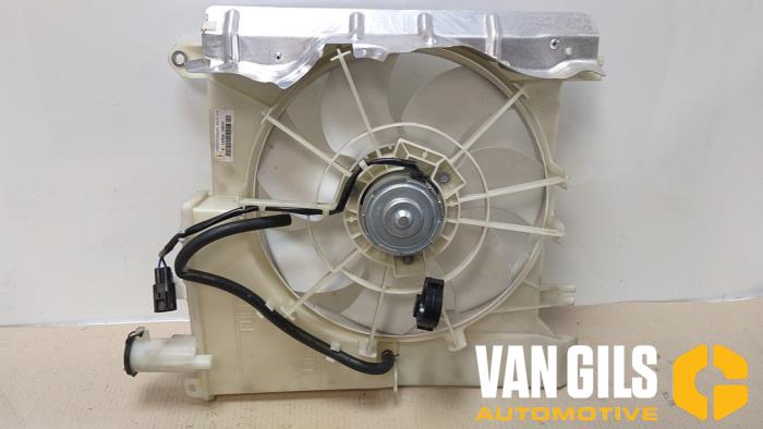 Cooling fans from a Toyota Aygo (B40) 1.0 12V VVT-i 2020