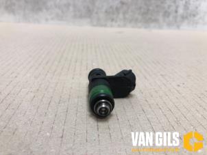 Usagé Injecteur (injection essence) Volkswagen Polo IV (9N1/2/3) 1.2 12V Prix € 30,00 Règlement à la marge proposé par Van Gils Automotive