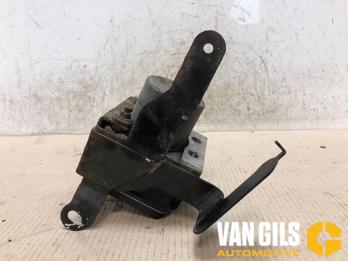 ABS Pumpe van een Kia Cee'd Sporty Wagon (EDF) 2.0 CRDi 16V 140 2008