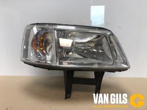 Used Headlight, right Volkswagen Transporter T5 2.5 TDi PF Price € 55,00 Margin scheme offered by Van Gils Automotive