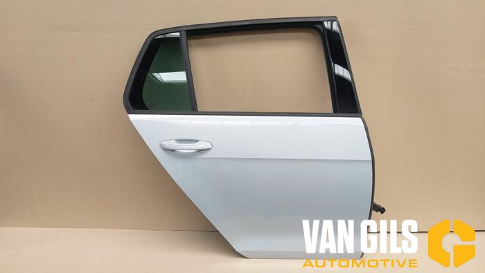 Rear door 4-door, right from a Volkswagen Golf VII (AUA) 1.0 TSI 12V BlueMotion 2019