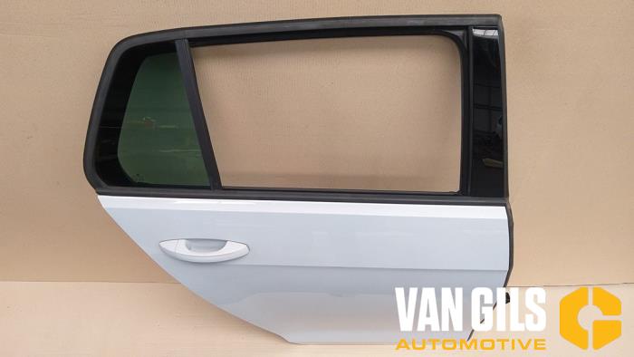 Rear door 4-door, right from a Volkswagen Golf VII (AUA) 1.0 TSI 12V BlueMotion 2019