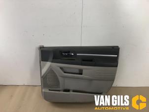 Używane Tapicerka drzwi prawych przednich wersja 4-drzwiowa Dodge Grand Caravan 3.8 Cena na żądanie oferowane przez Van Gils Automotive