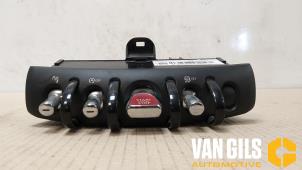 Używane Przelacznik Start/Stop Mini Mini Cabrio (F57) 1.5 12V Cooper Cena na żądanie oferowane przez Van Gils Automotive