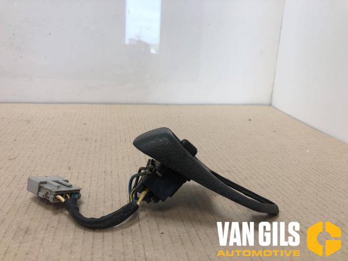 Switch (miscellaneous) from a Honda Civic Aerodeck (MB/MC) 1.4i S 16V 2001