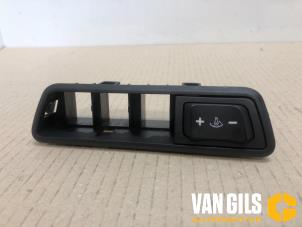 Used Cockpit dimmer Hyundai iX35 (LM) 2.0 16V 4x4 Price on request offered by Van Gils Automotive