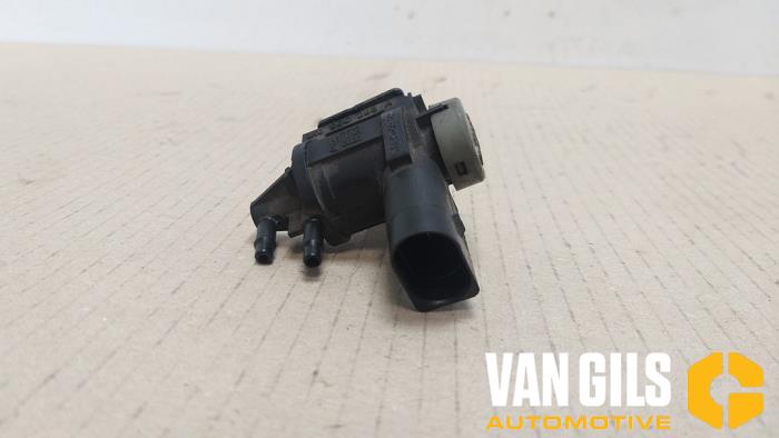 Begagnade Bränsletryckssensor Volkswagen Caddy III (2KA,2KH,2CA,2CH) 1.9 TDI Pris € 30,00 Marginaltabell erbjuds av Van Gils Automotive