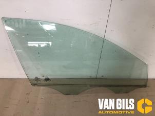 Used Door window 4-door, front right Kia Cee'd Sporty Wagon (EDF) 2.0 CRDi 16V 140 Price on request offered by Van Gils Automotive