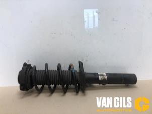Używane Amortyzator prawy przód Volkswagen Golf V Variant (1K5) 1.4 TSI 122 16V Cena na żądanie oferowane przez Van Gils Automotive